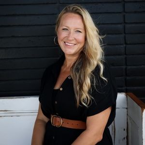 Meet your Posher, Thais